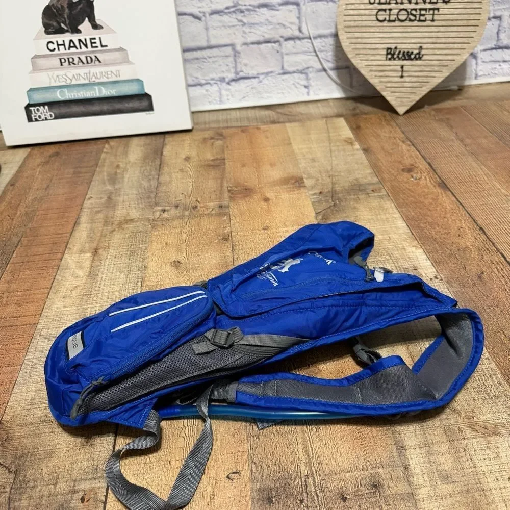 CamelBak 70oz Rogue Light Hydration Water Storage Pack Wounded Warrior Blue